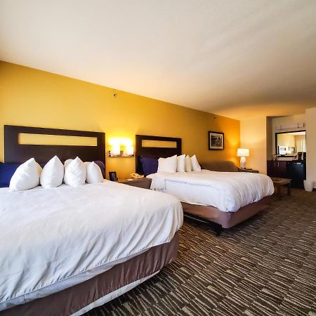 לונגמונט Best Western Plus Plaza Hotel מראה חיצוני תמונה